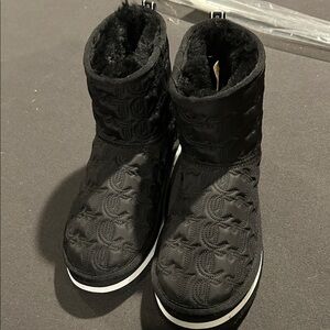 Juicy Couture Black Embossed Winter Boots